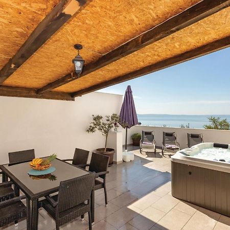 2 Bedroom Cozy Apartment In Makarska Dış mekan fotoğraf