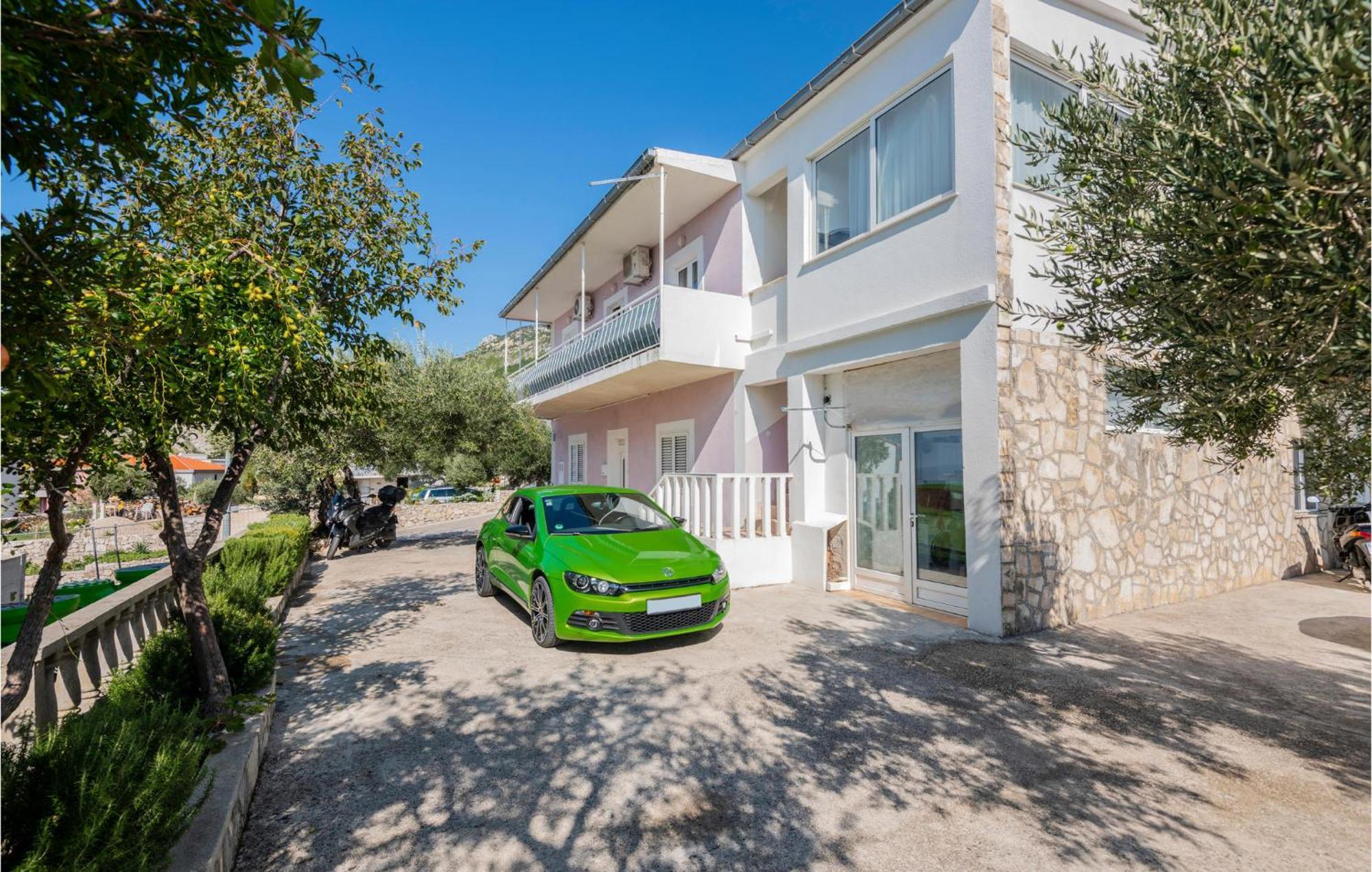 2 Bedroom Cozy Apartment In Makarska Dış mekan fotoğraf